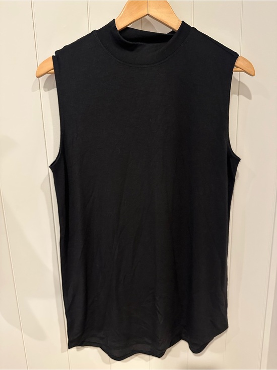 Athleta Tops - Athleta Black Mock Neck Sleeveless Tank Women’s Small